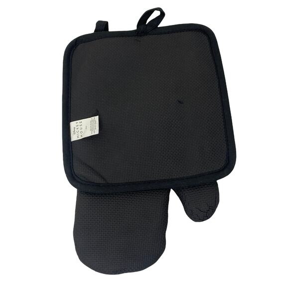 Disney Mickey Mouse Oven Mitt and Pot Holder 2 Piece Set New with Tags - Picture 4 of 5